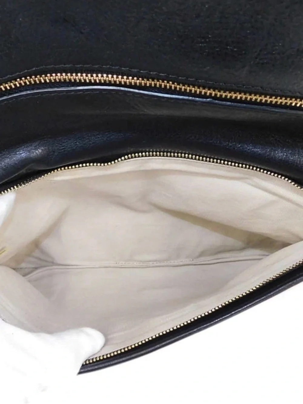 Beautful Tory Burch Black Leather Shoulder Bag with Gold Logo - Picture 11 of 11